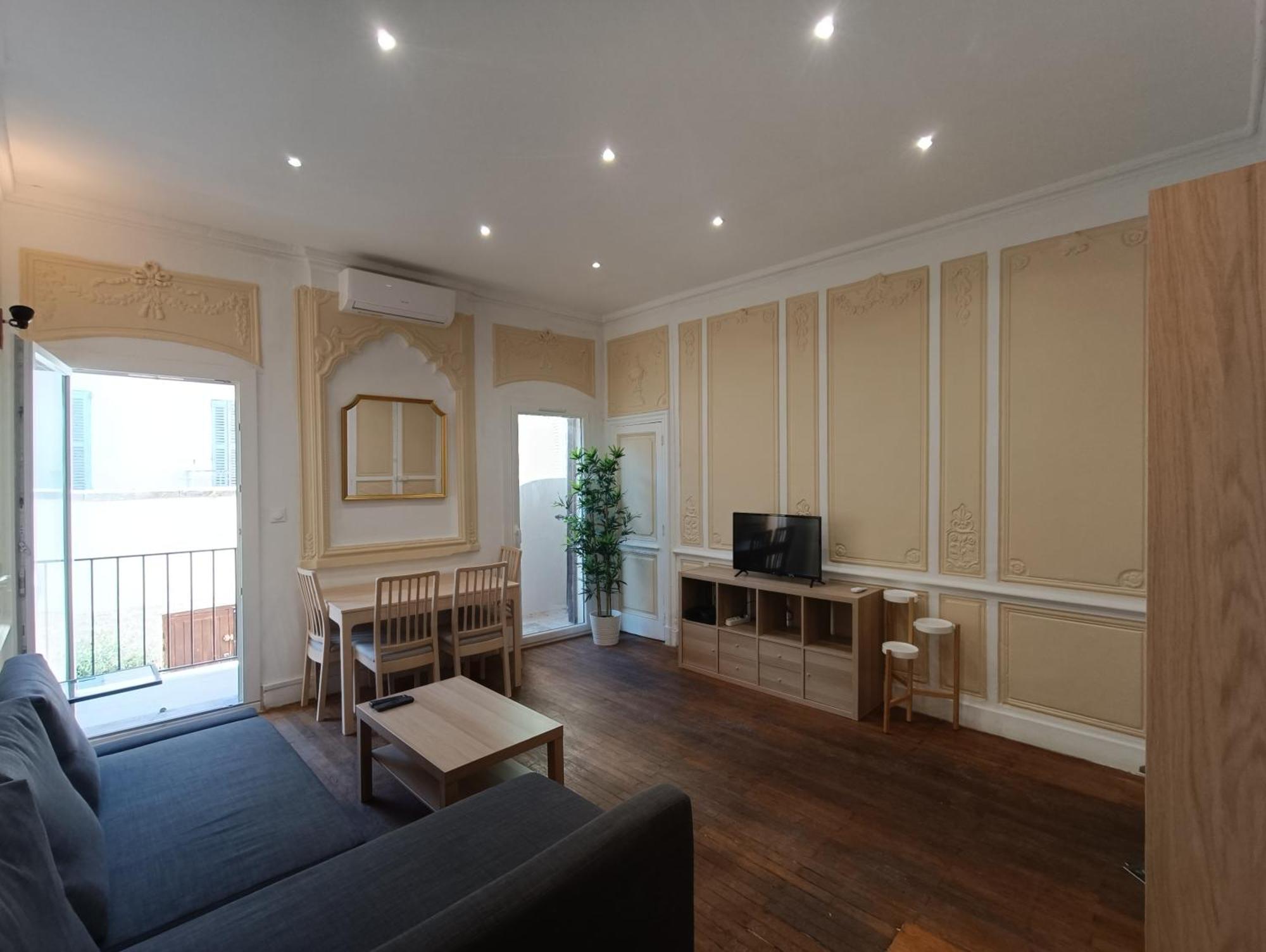 Appartements Et Studio Renoves En 2022, Intra Muros Avignon Luaran gambar