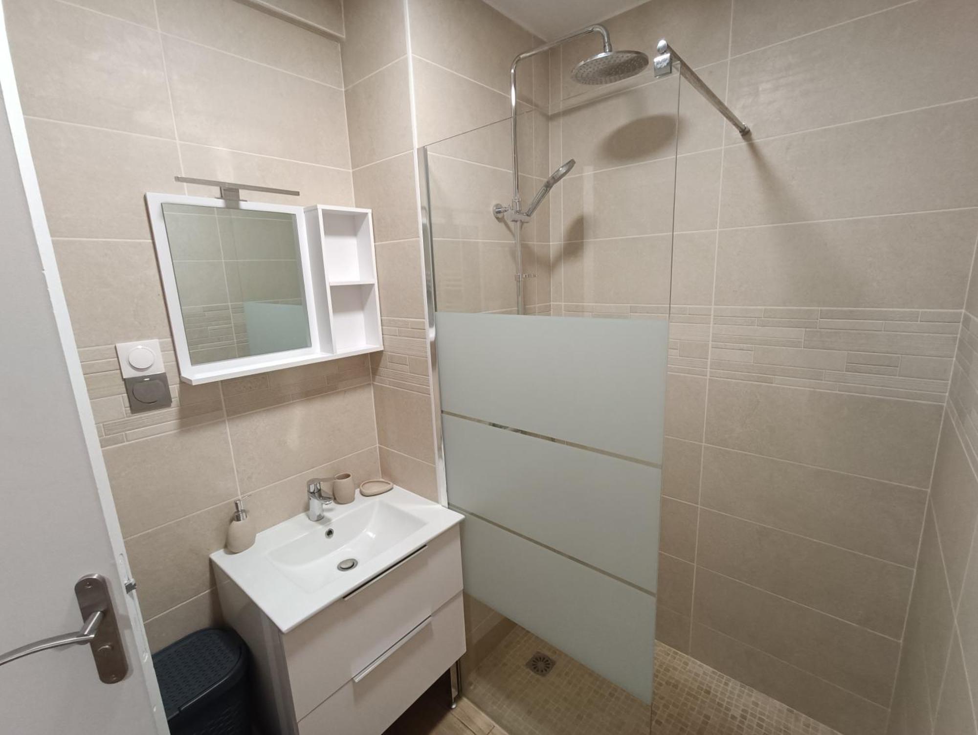 Appartements Et Studio Renoves En 2022, Intra Muros Avignon Luaran gambar